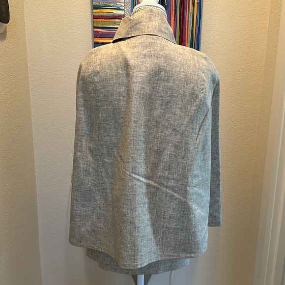 Tahari jacket - Picture 5 of 8